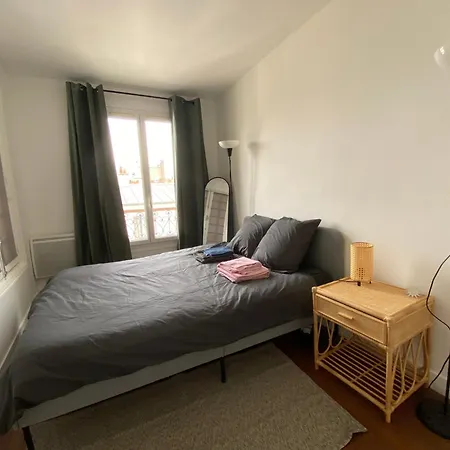 Batignolles Toits De Apartment